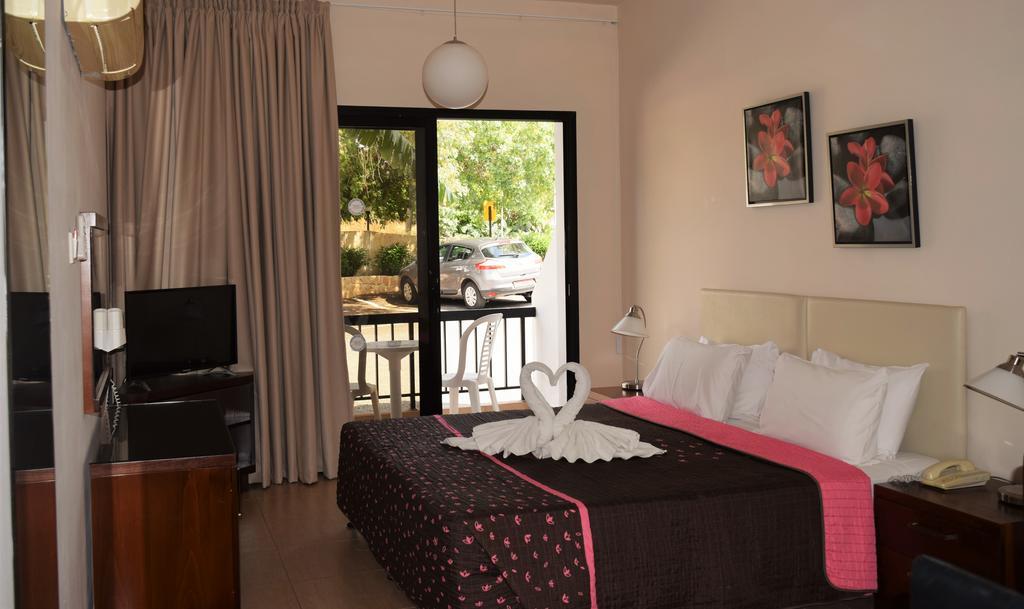 Anna Hotel Apartments Kissonerga Exterior foto