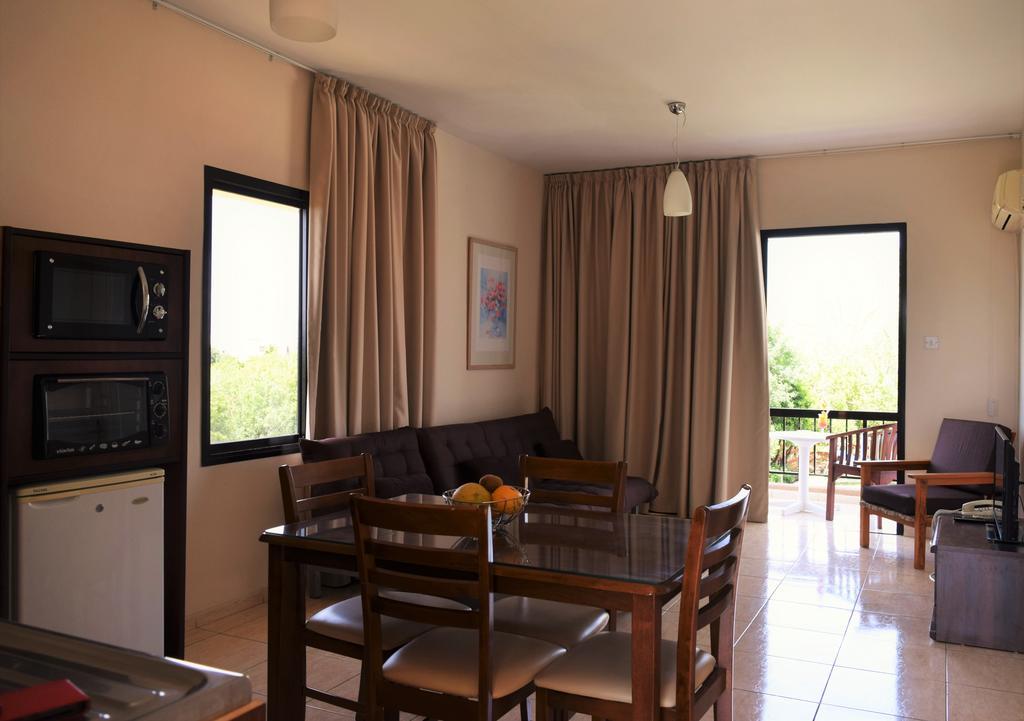 Anna Hotel Apartments Kissonerga Exterior foto