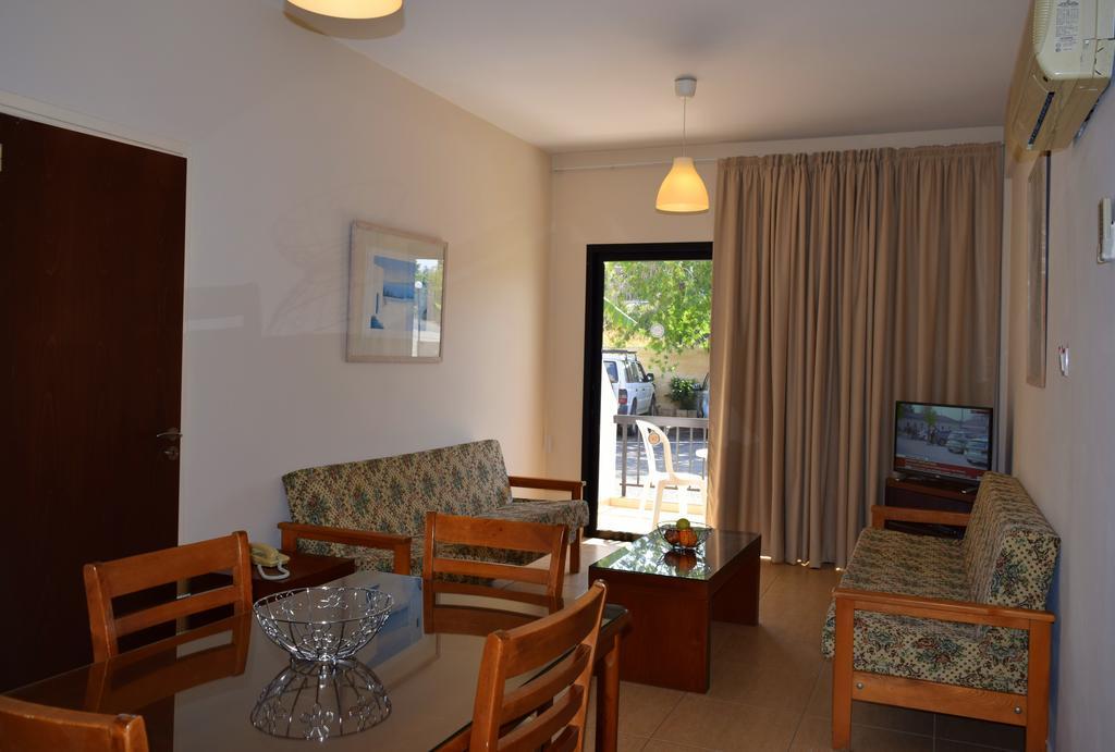 Anna Hotel Apartments Kissonerga Exterior foto