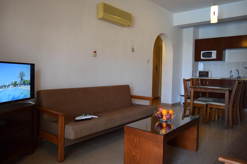 Anna Hotel Apartments Kissonerga Exterior foto