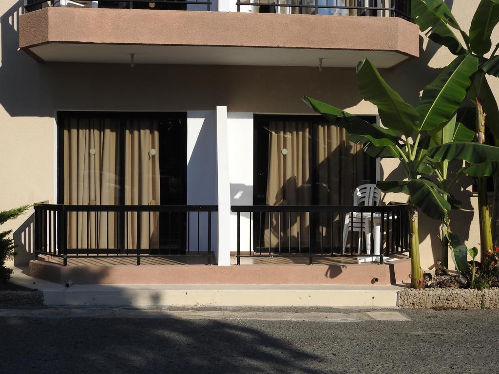 Anna Hotel Apartments Kissonerga Exterior foto